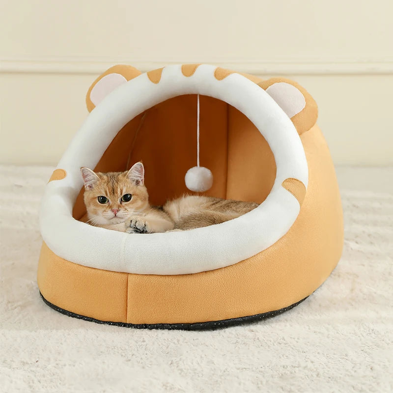 Toys & <br>Enrichment